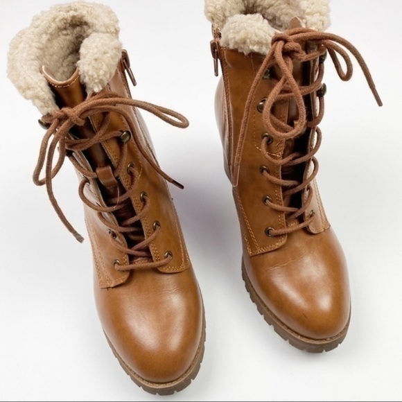 Cognac brown booties with Sherpa lining trim - Picture 4 of 16